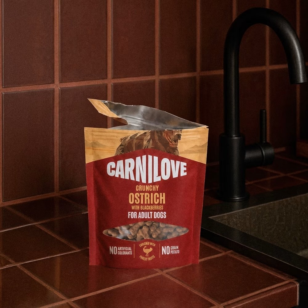 CARNILOVE DOG 200G CRUNCHY OSTRICH WITH BLACKBERRIES DOG SNACK image 6