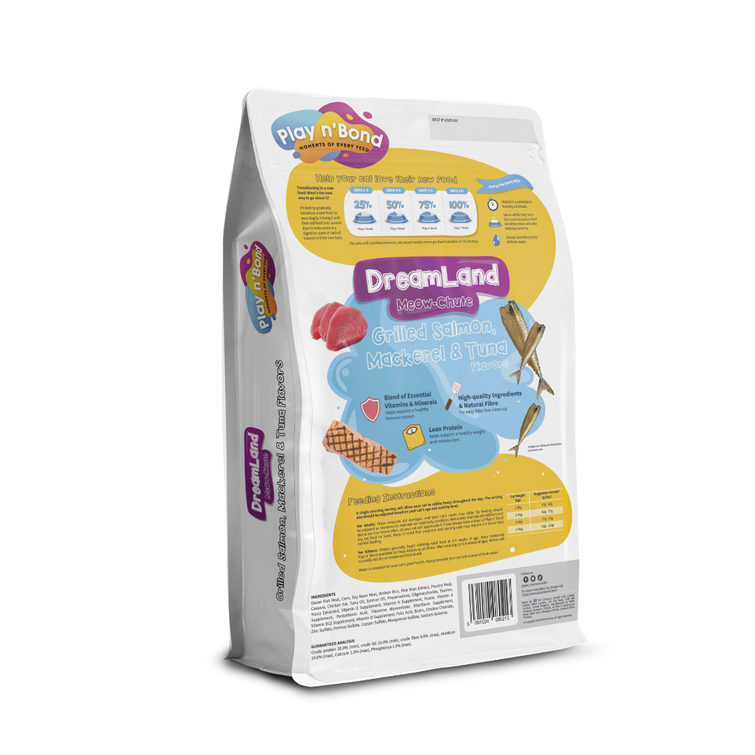 PLAY n'BOND CAT SKATE-CHUTE GRILLED SALMON, MACKEREL & TUNA FLAVOUR 1KG DRY CAT FOOD image 2